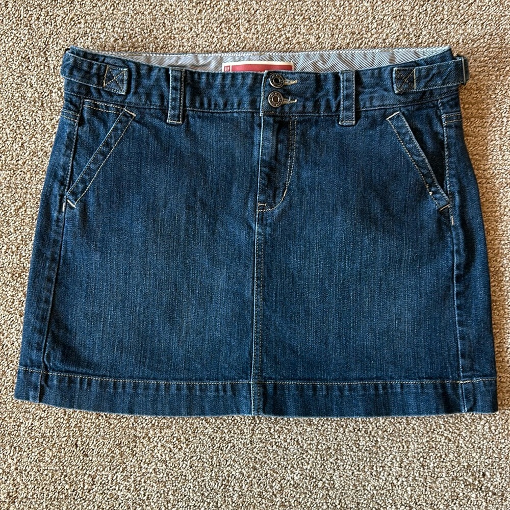 Gap Outlet Y2K Stretch Denim Short Skirt Medium Dark Wash 5 Pocket Sz 8 EUC